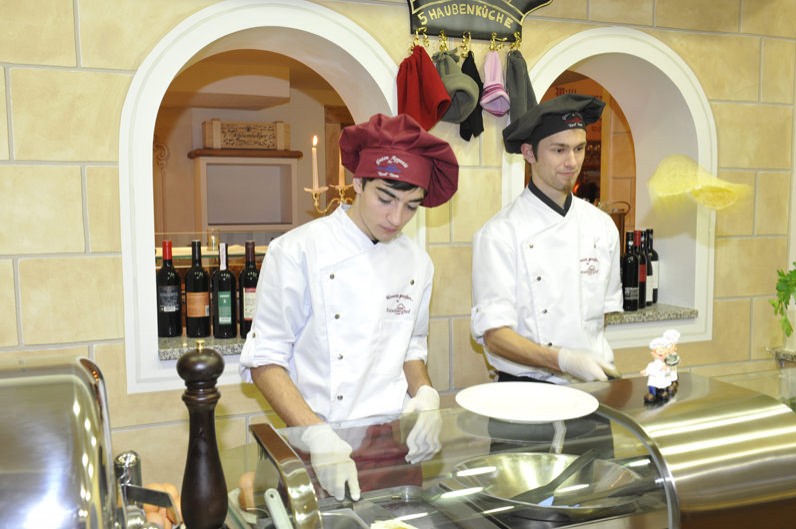 Kulinarik im All-Inclusive 4*Hotel Katschberghof Kärnten Österreich
